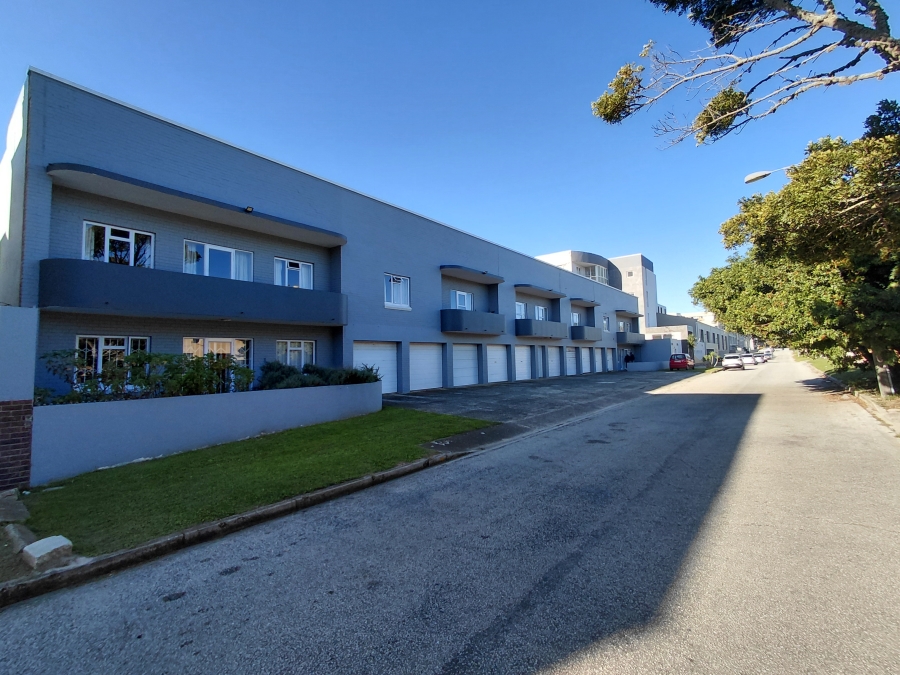 2 Bedroom Property for Sale in Humewood Eastern Cape